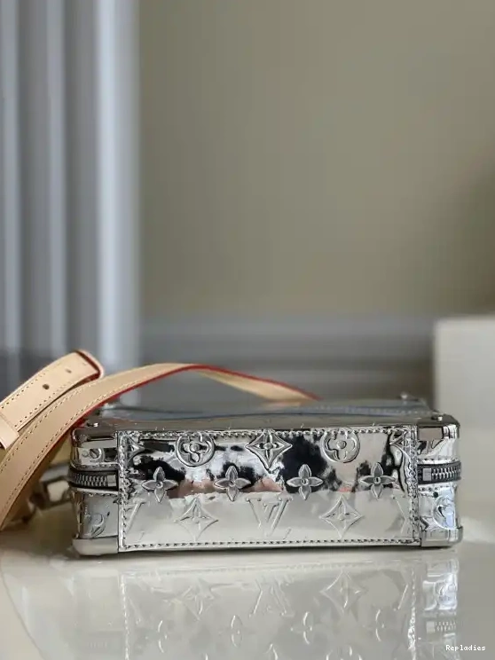 Cheap VUITTON LOUIS TRUNK HANDLE 0702